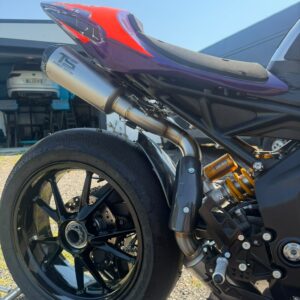Demi ligne sous selle triumph speed triple 1200 rs