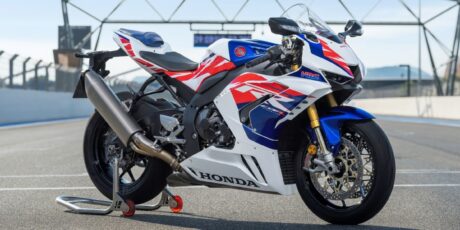 _HONDA_CBR1000RR-R