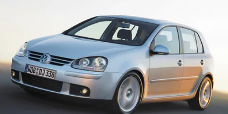 Volkswagen_golf_5